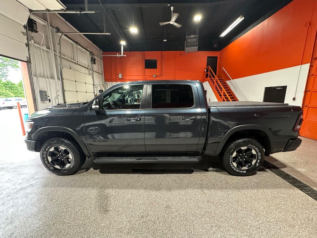 Ram 1500 Vehicle Full-screen Gallery Image 9