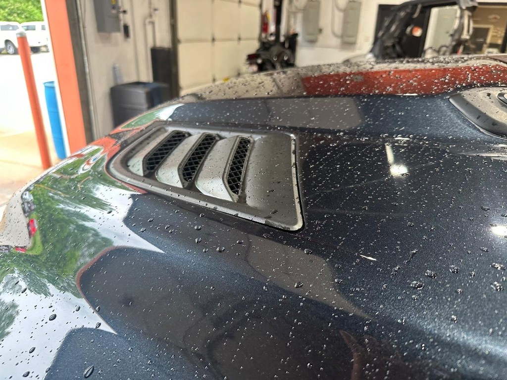 Ram 1500 Vehicle Full-screen Gallery Image 12