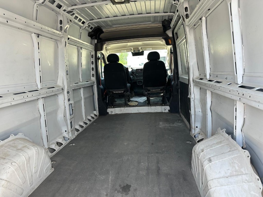 Ram ProMaster Cargo Van Vehicle Full-screen Gallery Image 12