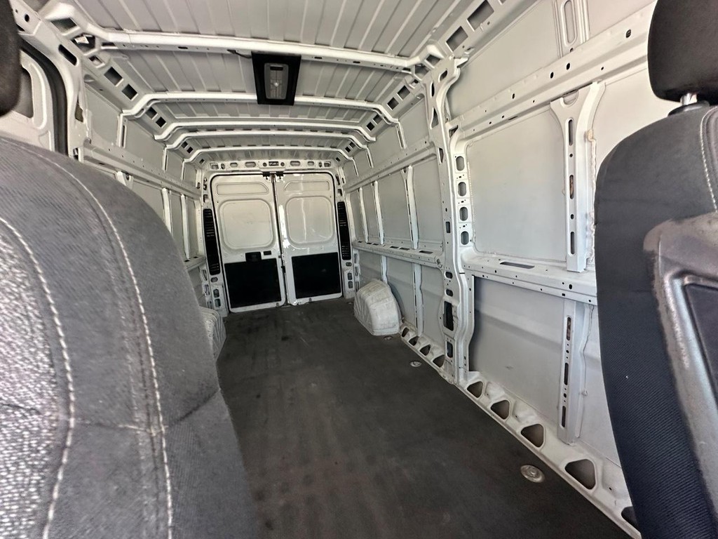 Ram ProMaster Cargo Van Vehicle Full-screen Gallery Image 17