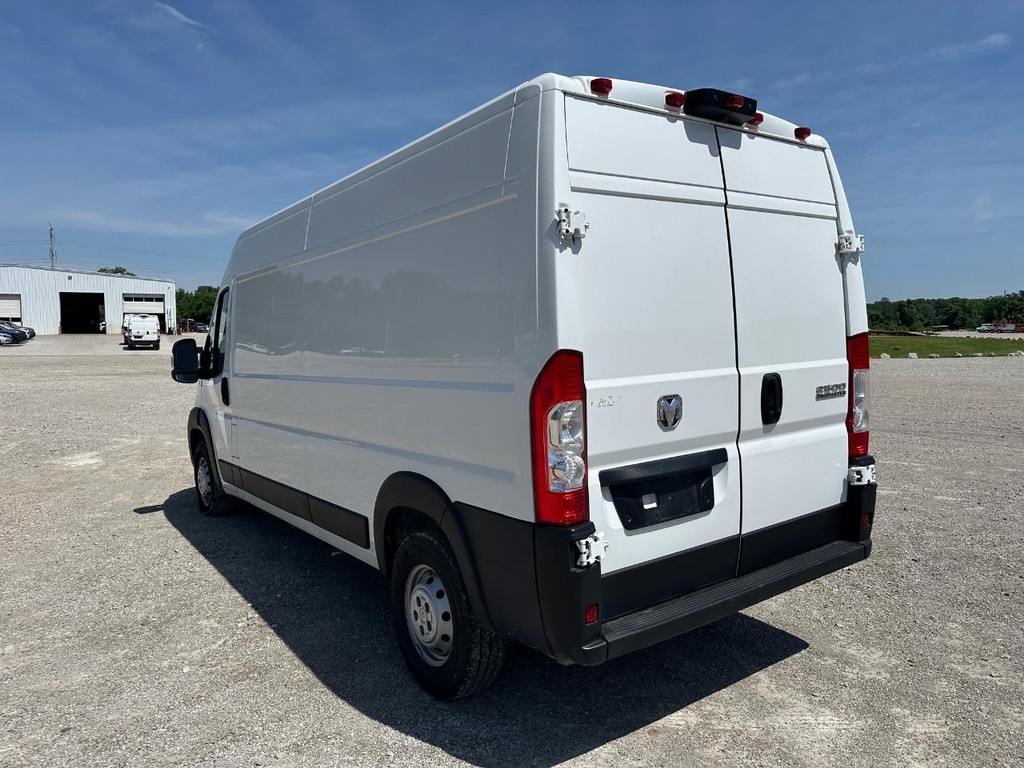 Ram ProMaster Cargo Van Vehicle Full-screen Gallery Image 2
