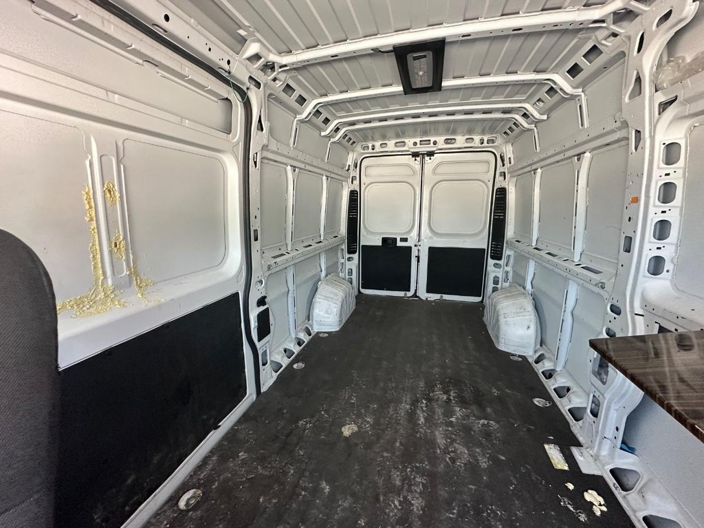 Ram ProMaster Cargo Van Vehicle Full-screen Gallery Image 7