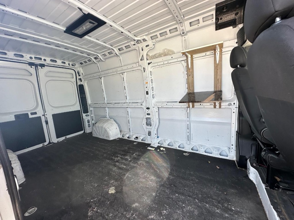 Ram ProMaster Cargo Van Vehicle Full-screen Gallery Image 14