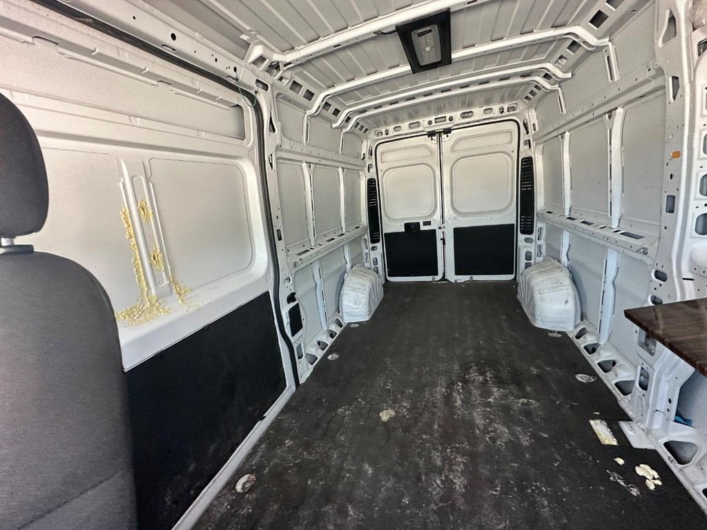 Ram ProMaster Cargo Van Vehicle Full-screen Gallery Image 16