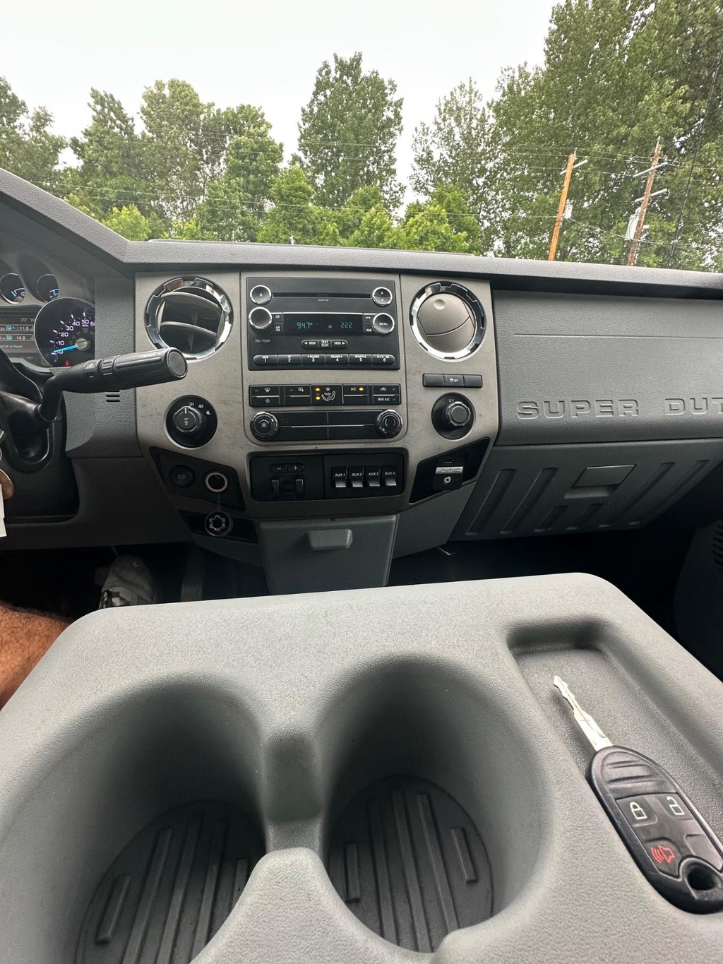 Ford Super Duty F-250 SRW Vehicle Full-screen Gallery Image 19