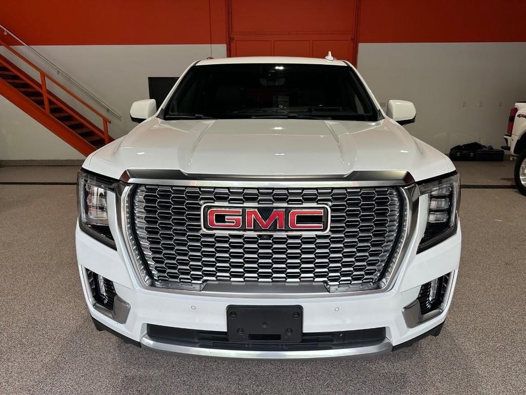 GMC Yukon Vehicle Full-screen Gallery Image 6