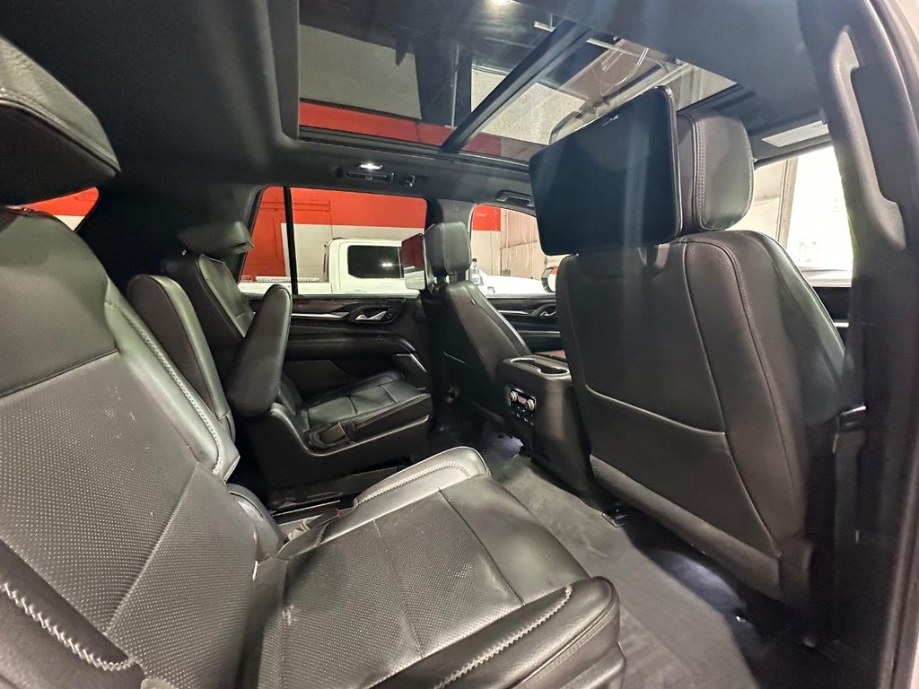 GMC Yukon Vehicle Full-screen Gallery Image 18
