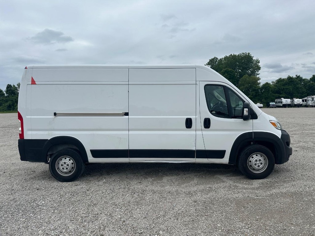Ram ProMaster Cargo Van Vehicle Full-screen Gallery Image 2