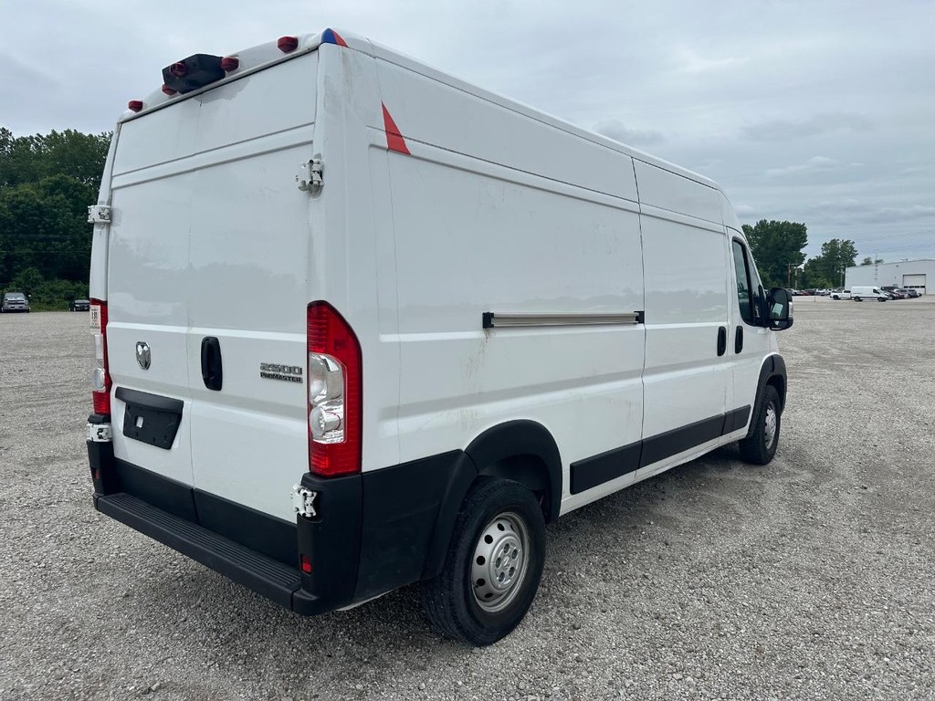 Ram ProMaster Cargo Van Vehicle Full-screen Gallery Image 3