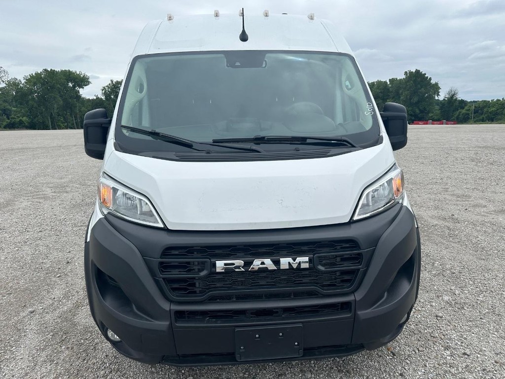 Ram ProMaster Cargo Van Vehicle Full-screen Gallery Image 5