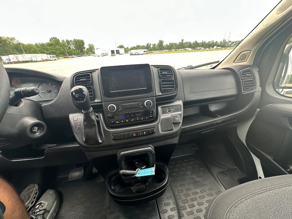 Ram ProMaster Cargo Van Vehicle Full-screen Gallery Image 15