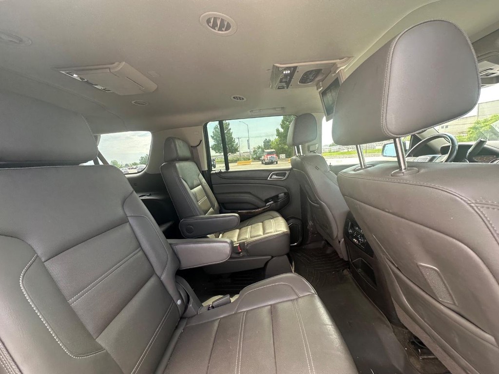 GMC Yukon XL Vehicle Full-screen Gallery Image 19