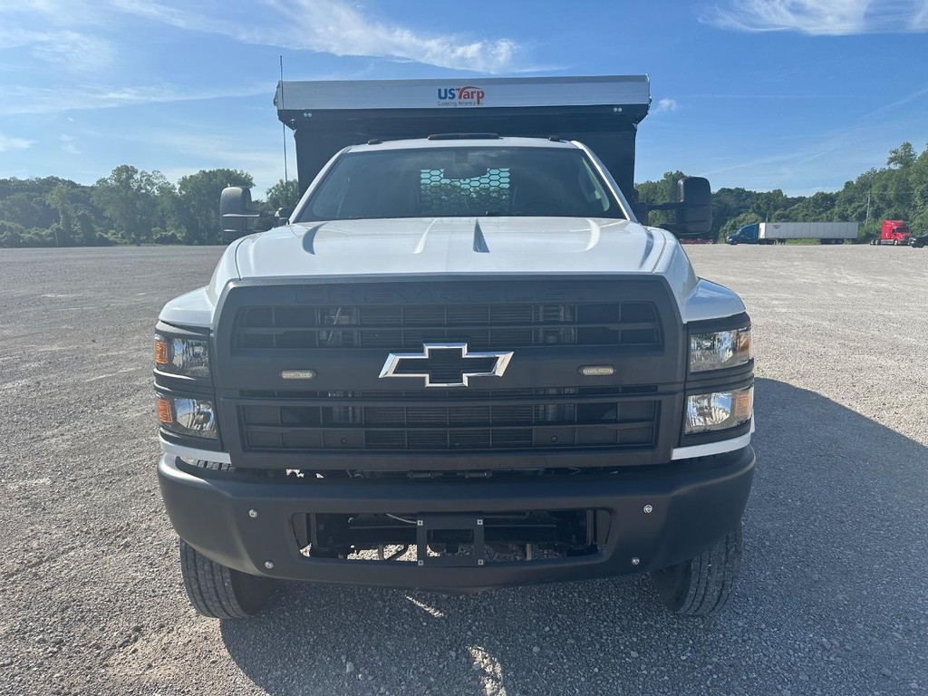 Chevrolet Silverado MD Vehicle Full-screen Gallery Image 12