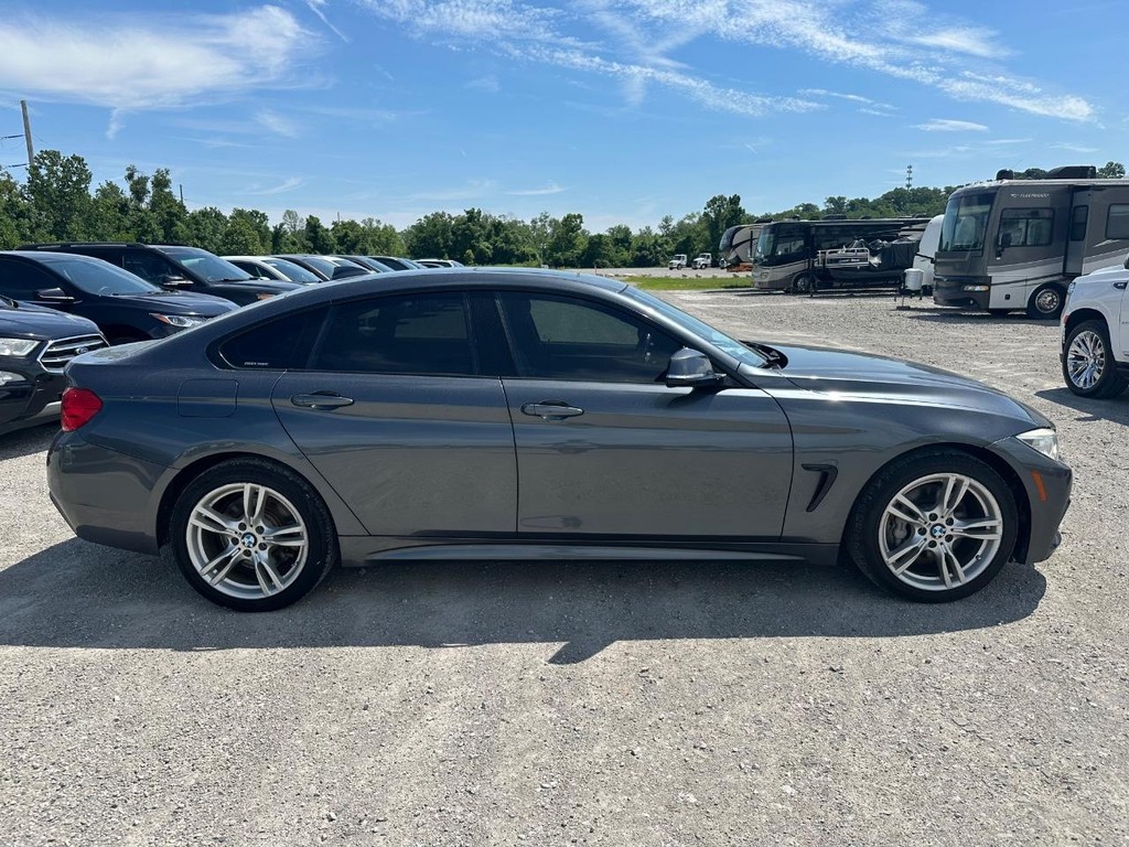 BMW 4 Series Vehicle Full-screen Gallery Image 2