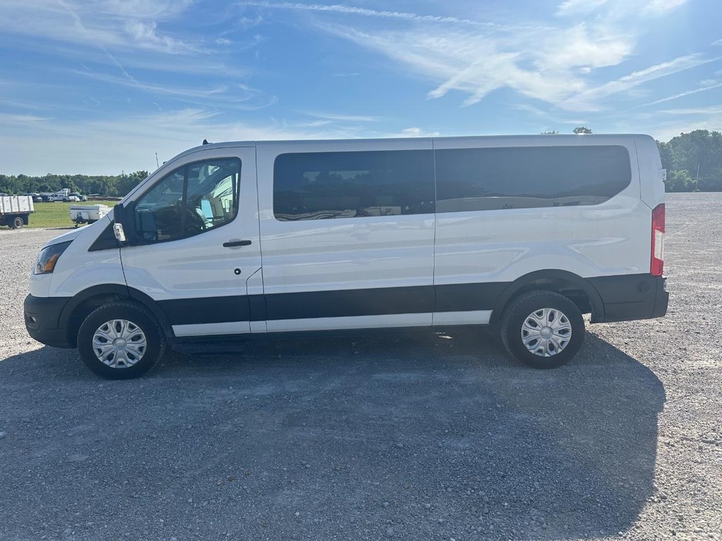 Ford Transit Passenger Wagon Vehicle Full-screen Gallery Image 8
