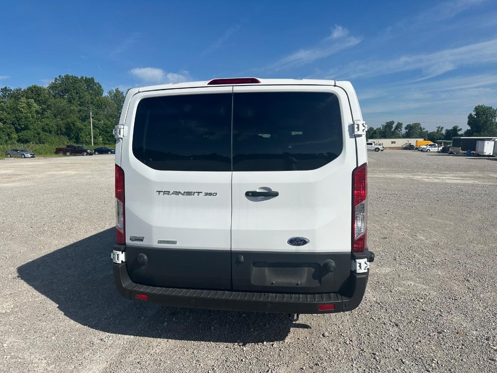 Ford Transit Passenger Wagon Vehicle Full-screen Gallery Image 13