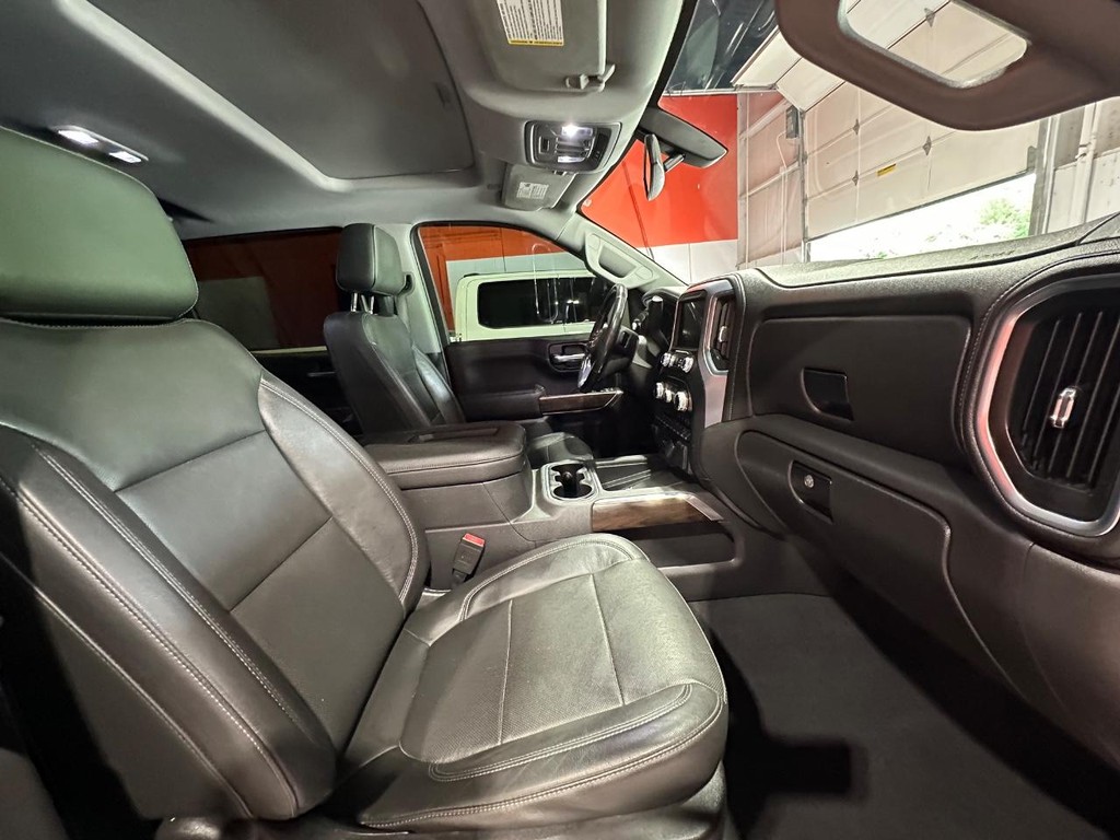 GMC Sierra 1500 Vehicle Full-screen Gallery Image 36