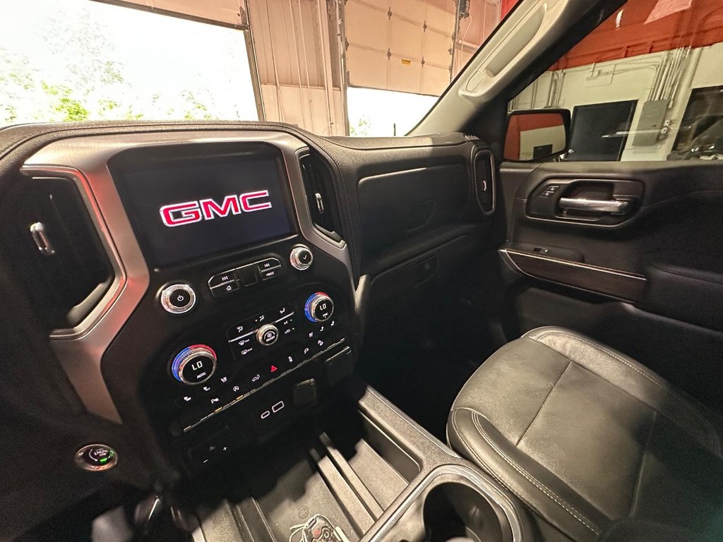 GMC Sierra 1500 Vehicle Full-screen Gallery Image 37