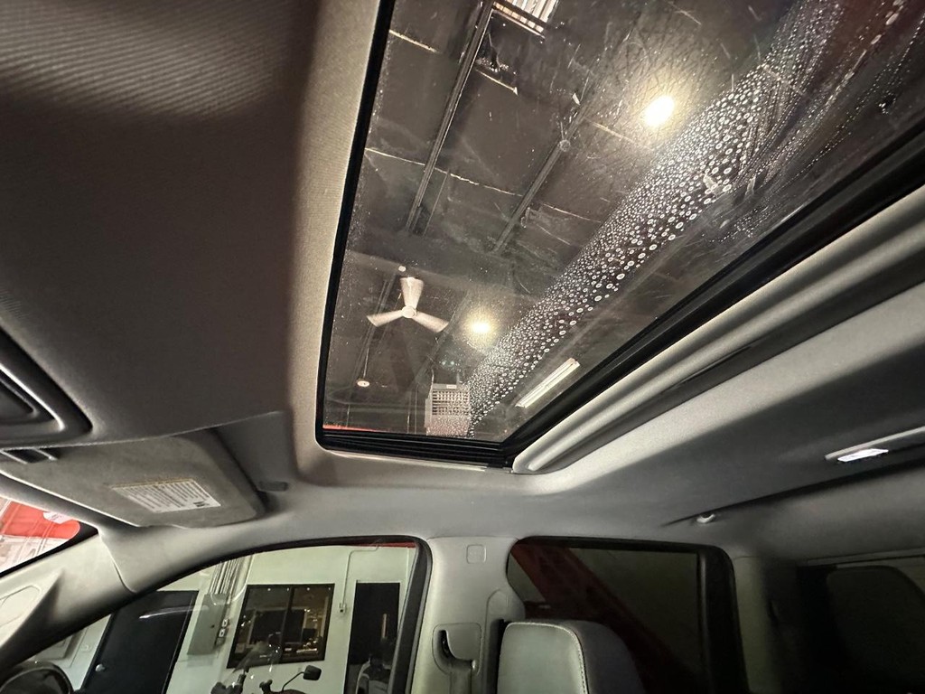 GMC Sierra 1500 Vehicle Full-screen Gallery Image 42