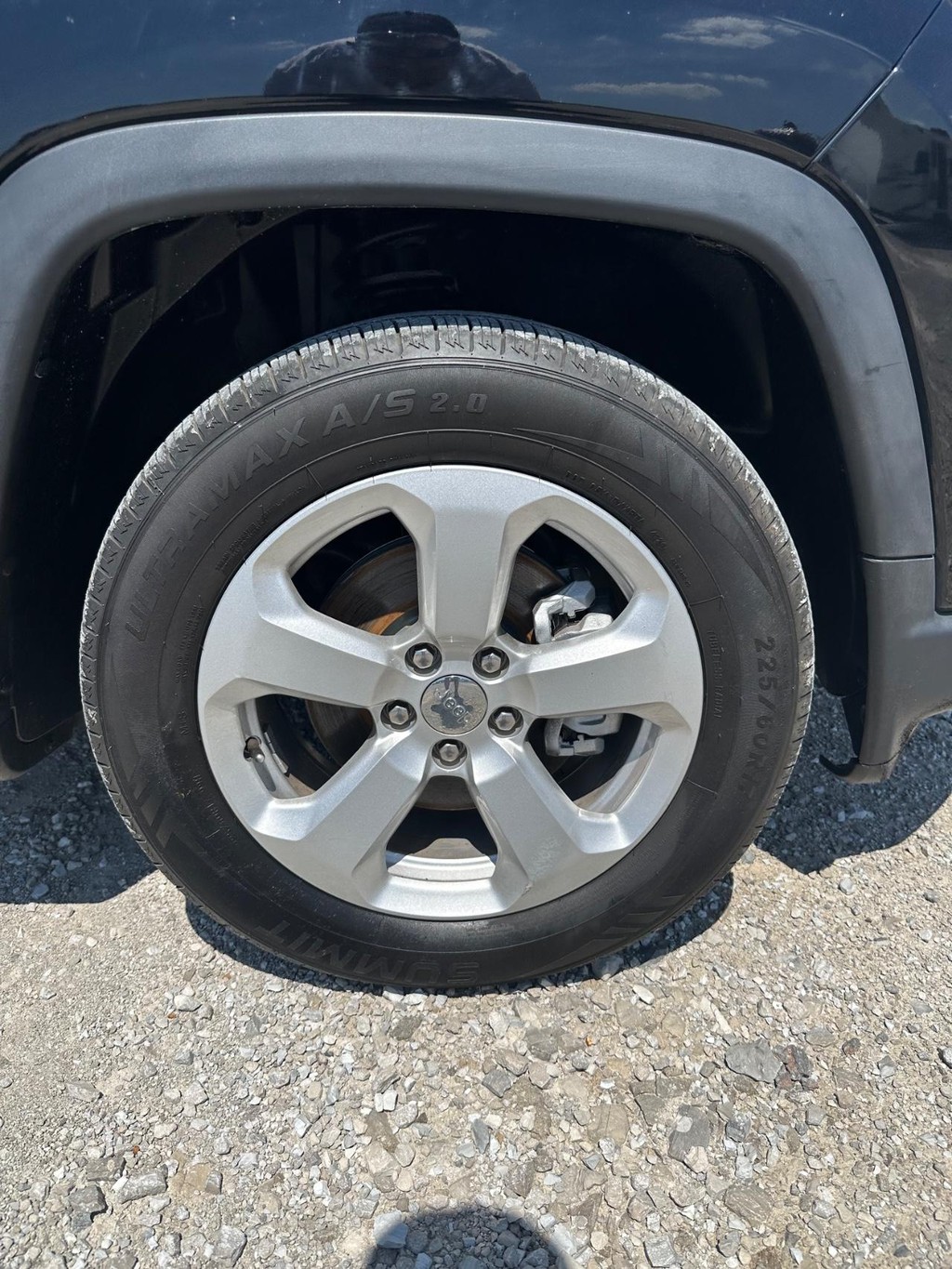 Jeep Compass Vehicle Full-screen Gallery Image 11