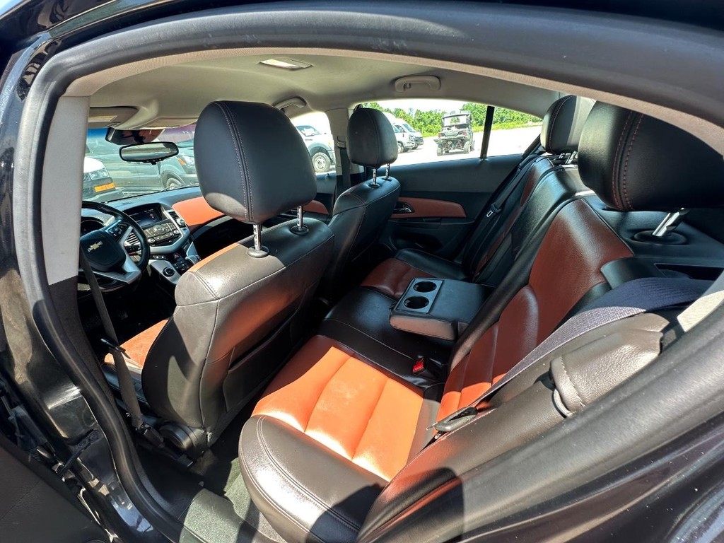 Chevrolet Cruze Vehicle Full-screen Gallery Image 13