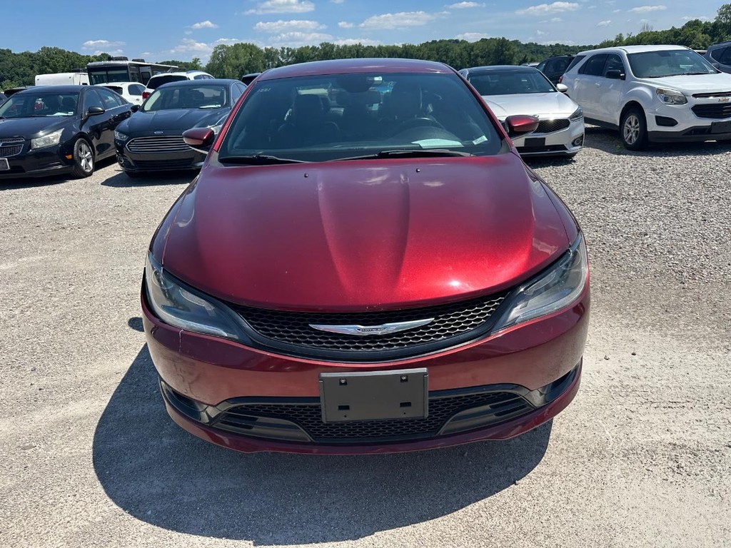 Chrysler 200 Vehicle Full-screen Gallery Image 6
