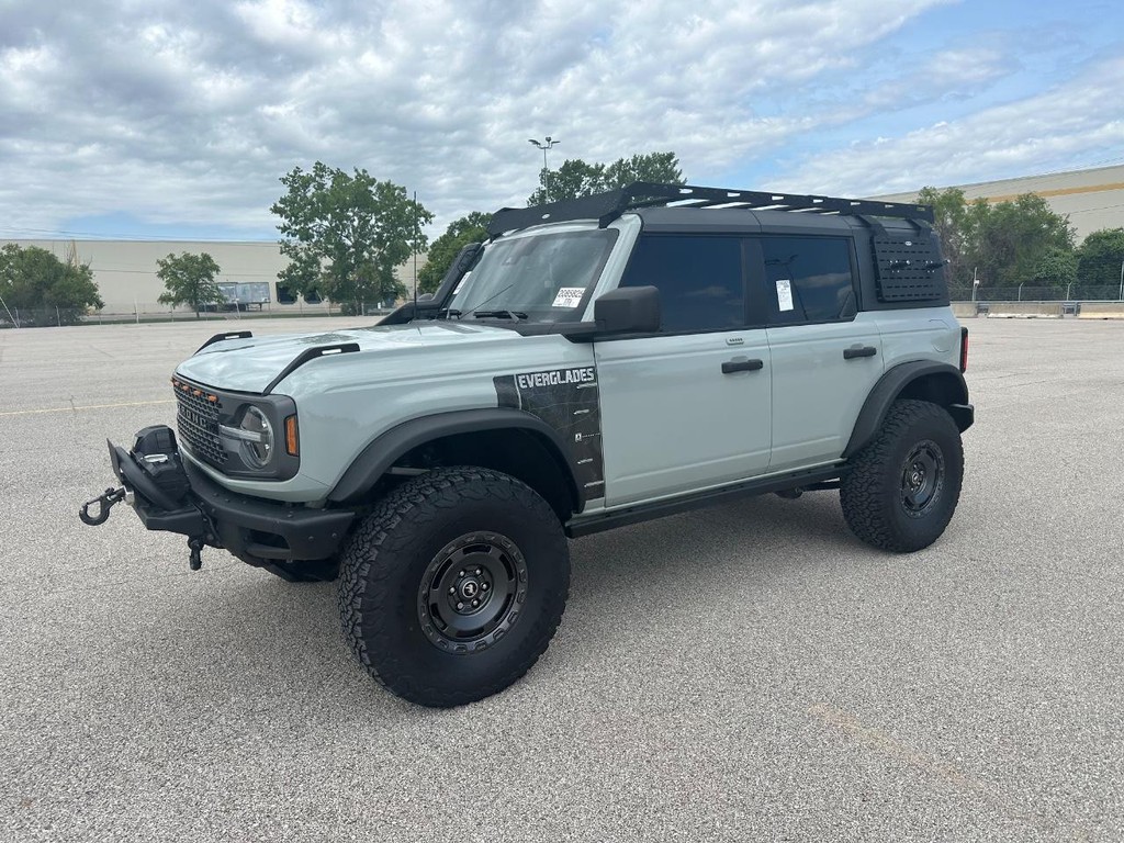 Ford Bronco Vehicle Full-screen Gallery Image 10
