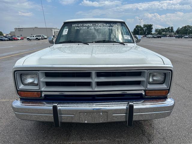 Dodge Ramcharger Vehicle Full-screen Gallery Image 6