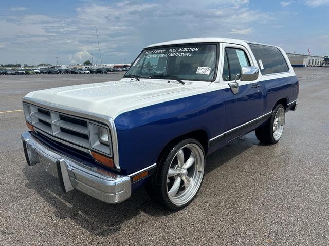 Dodge Ramcharger Vehicle Full-screen Gallery Image 7