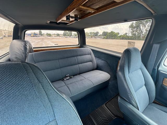 Dodge Ramcharger Vehicle Full-screen Gallery Image 15