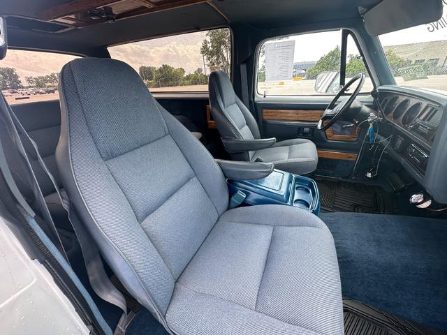 Dodge Ramcharger Vehicle Full-screen Gallery Image 16