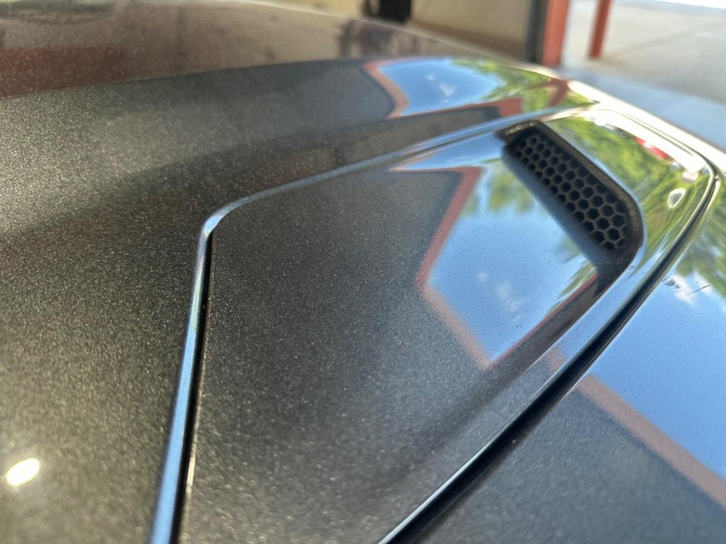 Ford Mustang Vehicle Full-screen Gallery Image 9