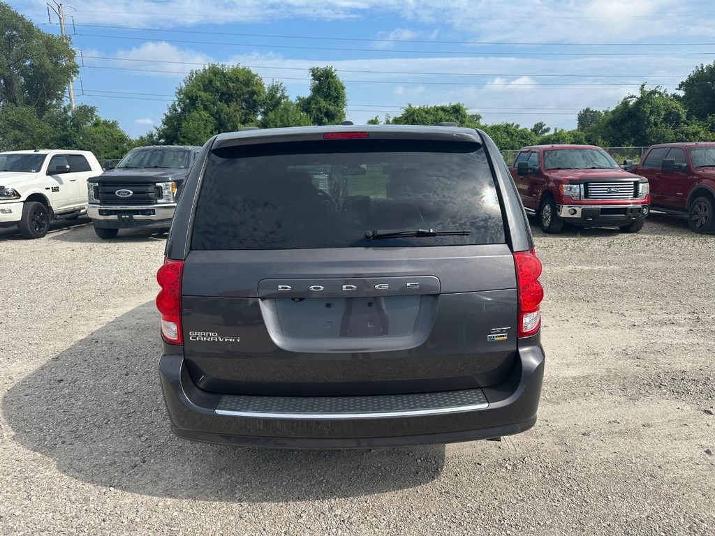 Dodge Grand Caravan Vehicle Full-screen Gallery Image 6