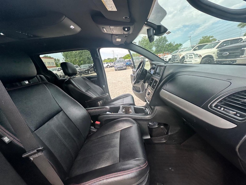 Dodge Grand Caravan Vehicle Full-screen Gallery Image 13