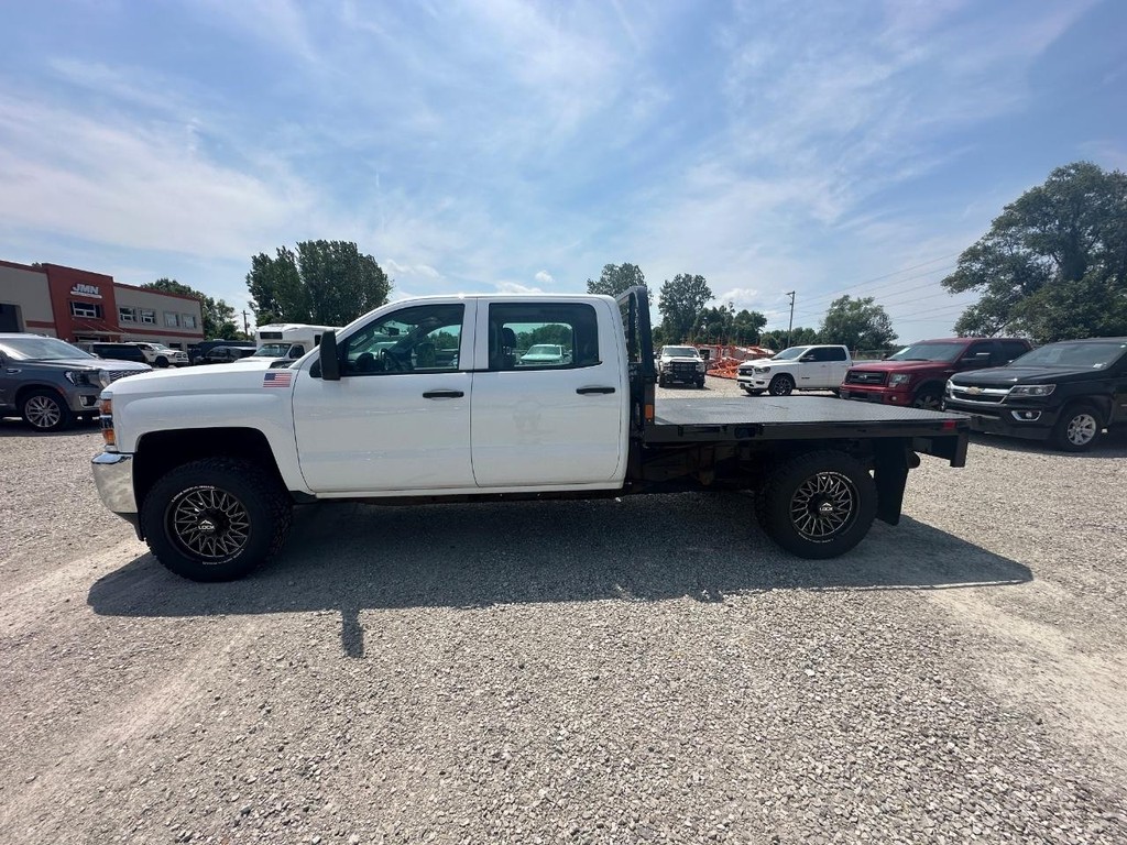 Chevrolet Silverado 3500HD Vehicle Full-screen Gallery Image 7