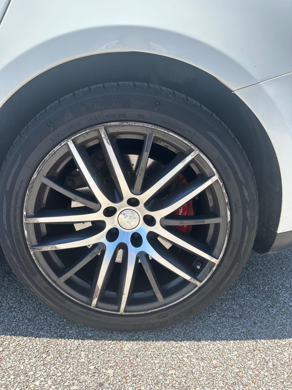 Maserati Ghibli Vehicle Full-screen Gallery Image 12