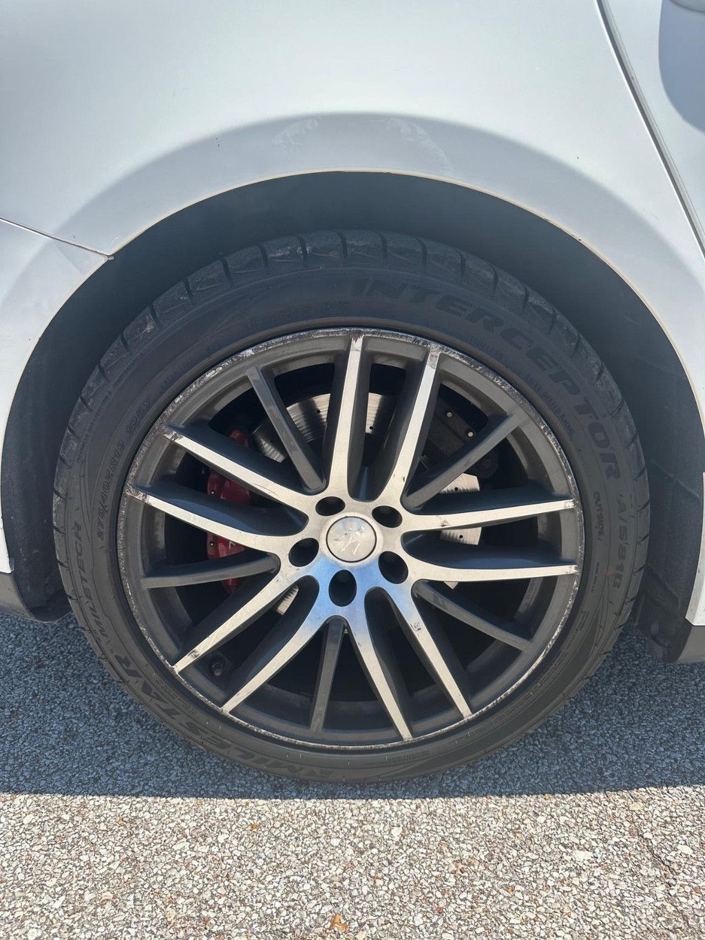 Maserati Ghibli Vehicle Full-screen Gallery Image 15