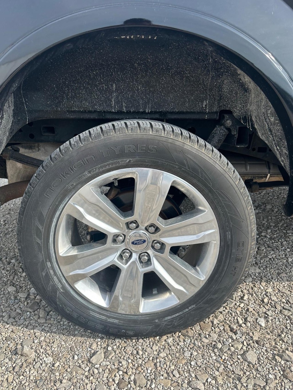 Ford F-150 Vehicle Full-screen Gallery Image 13