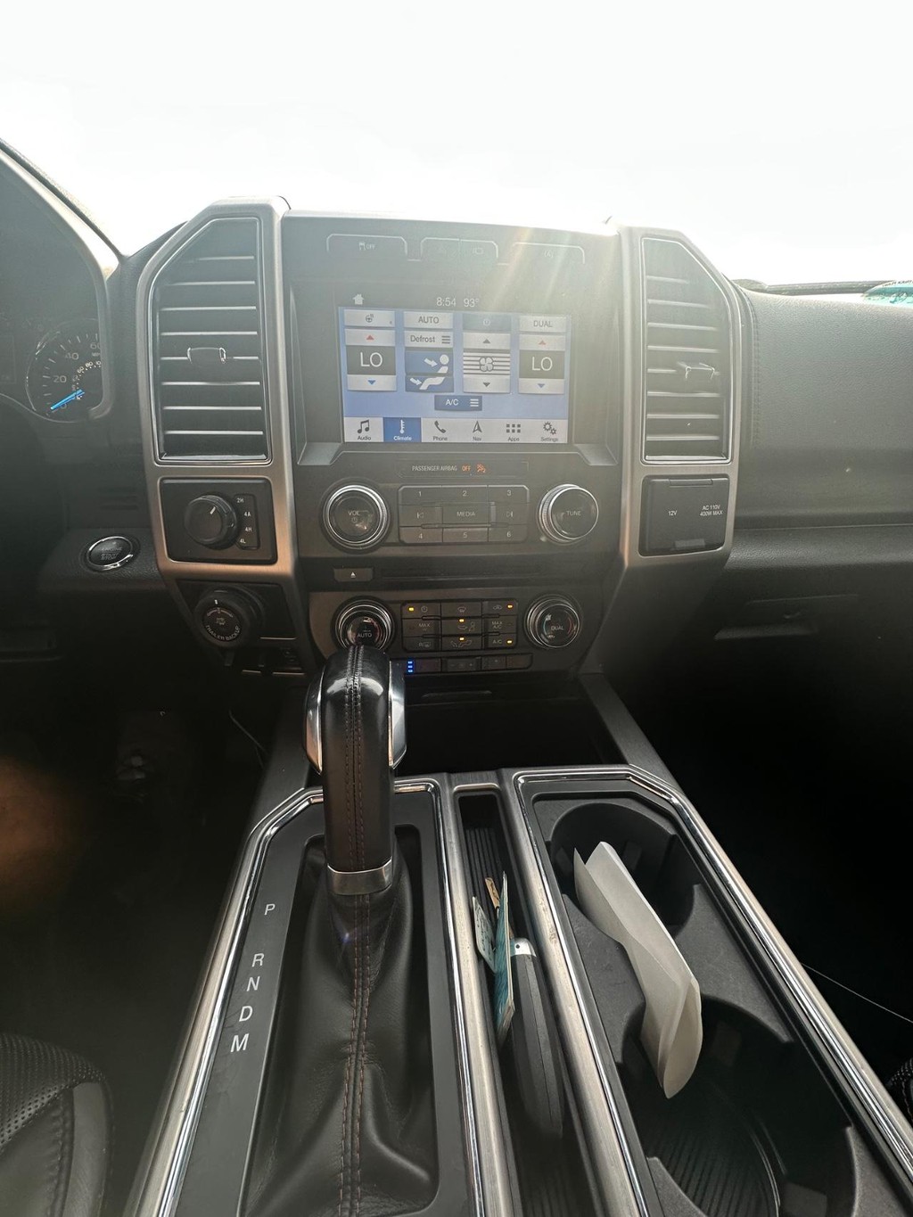 Ford F-150 Vehicle Full-screen Gallery Image 17