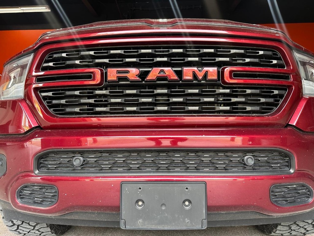 Ram 1500 Vehicle Full-screen Gallery Image 7