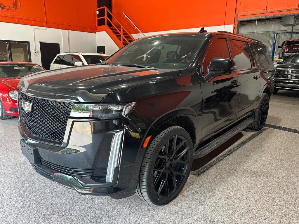 Cadillac Escalade ESV Vehicle Full-screen Gallery Image 7