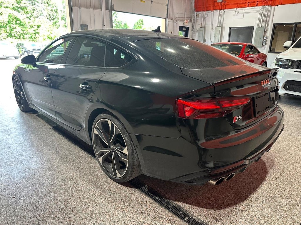 Audi S5 Sportback Vehicle Full-screen Gallery Image 5