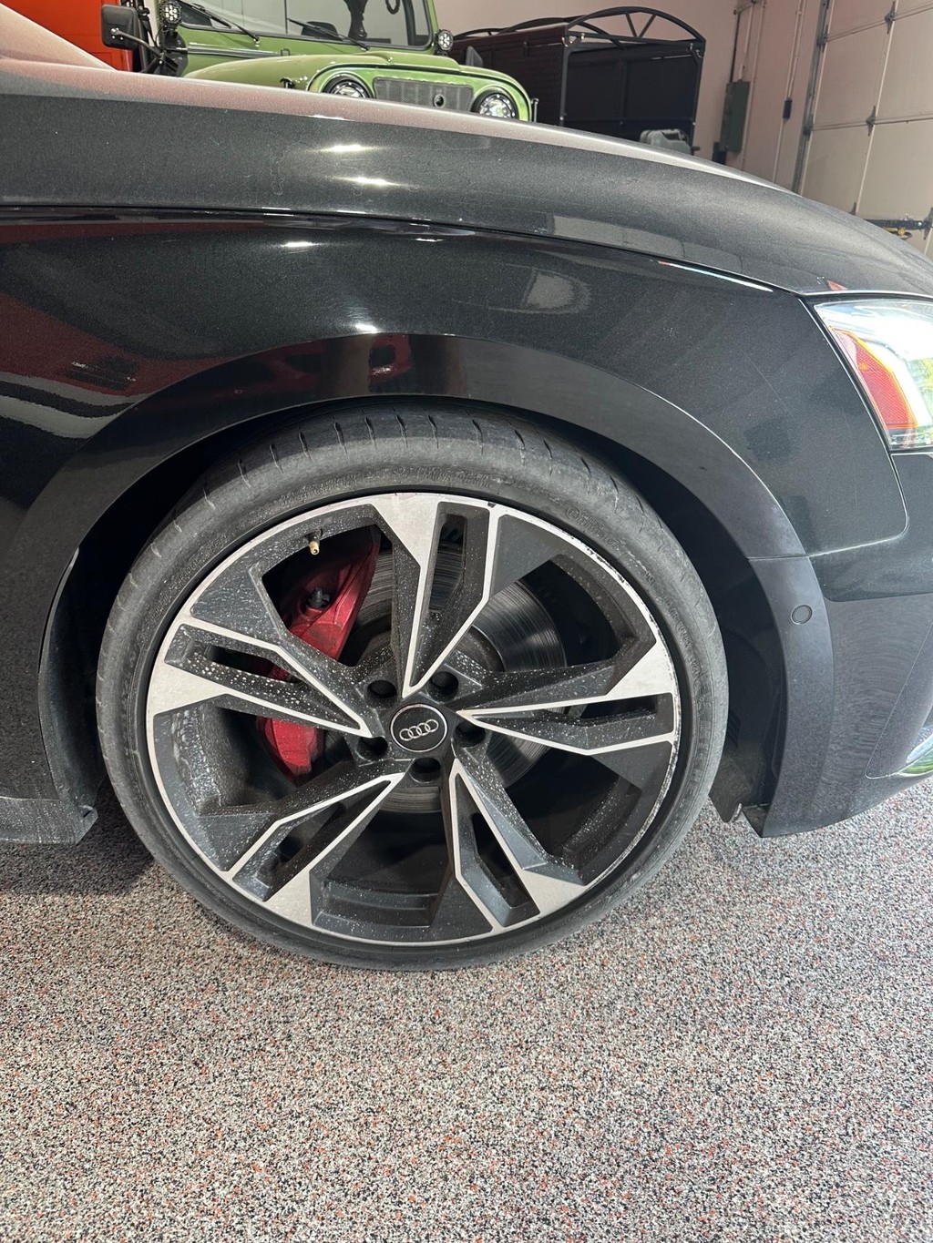 Audi S5 Sportback Vehicle Full-screen Gallery Image 13