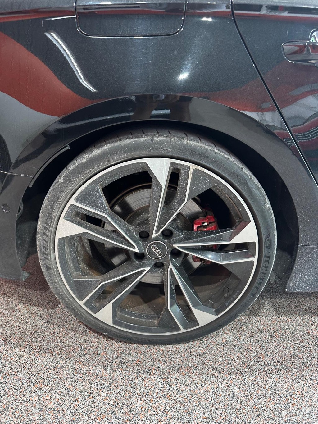 Audi S5 Sportback Vehicle Full-screen Gallery Image 14