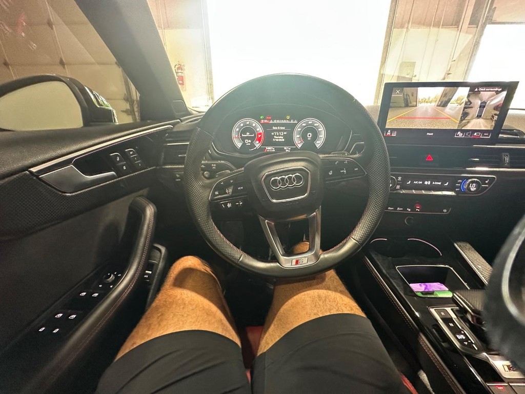 Audi S5 Sportback Vehicle Full-screen Gallery Image 22