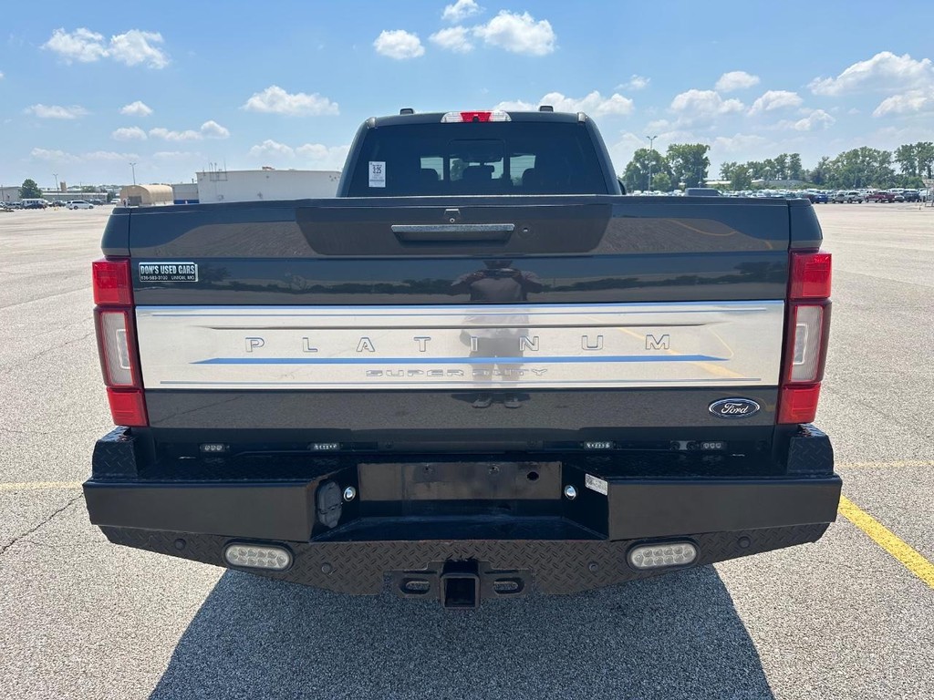 Ford Super Duty F-350 SRW Vehicle Full-screen Gallery Image 2
