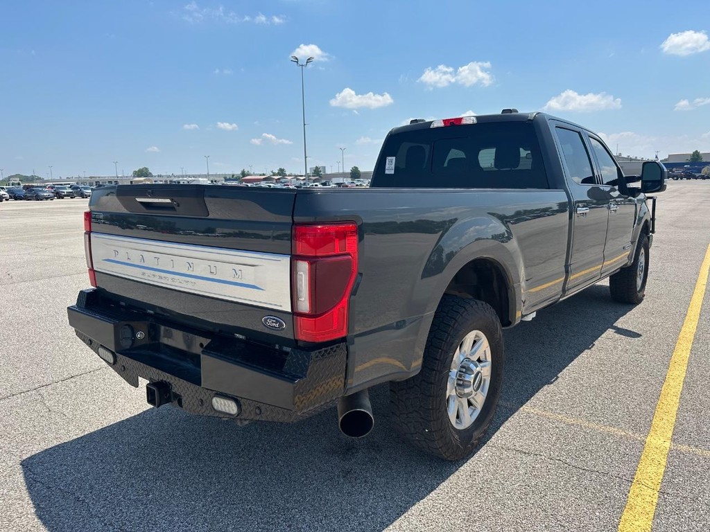 Ford Super Duty F-350 SRW Vehicle Full-screen Gallery Image 3