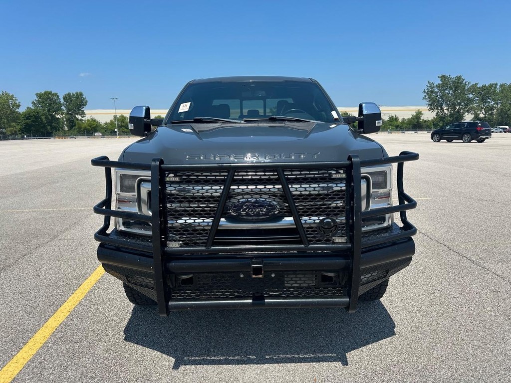Ford Super Duty F-350 SRW Vehicle Full-screen Gallery Image 10