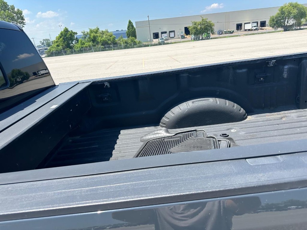 Ford Super Duty F-350 SRW Vehicle Full-screen Gallery Image 11