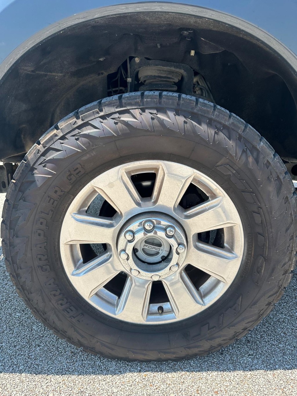Ford Super Duty F-350 SRW Vehicle Full-screen Gallery Image 13